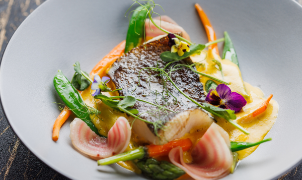 Restaurant Noho – a modern restaurant with meat, vegan, vegetarian, and dessert dishes in the heart of Tallinn.