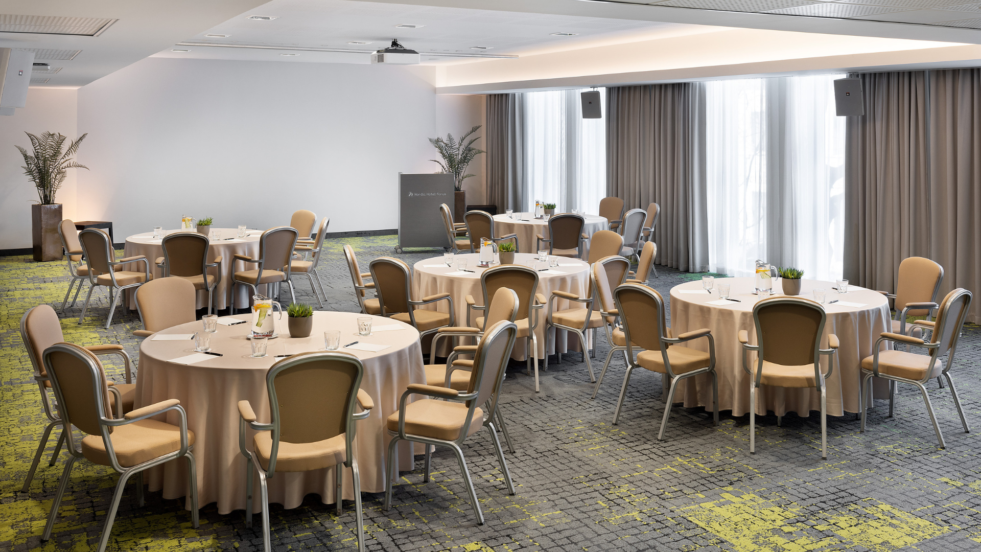 Konverentsikeskuse saalide ettevalmistaja